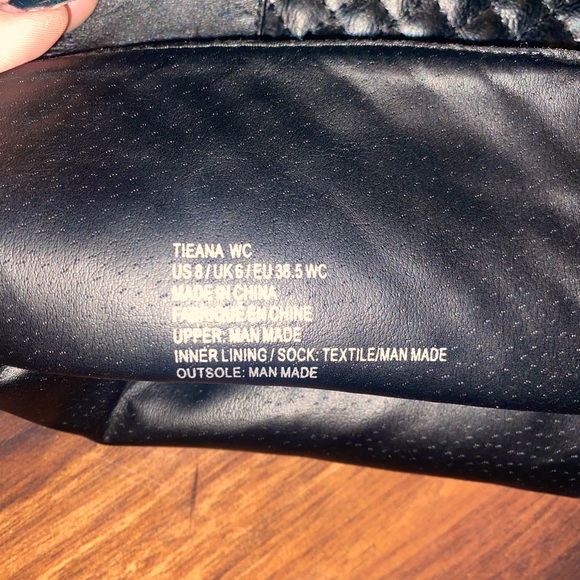 LIKE NEW Knee High Boots - Picture 3 of 4